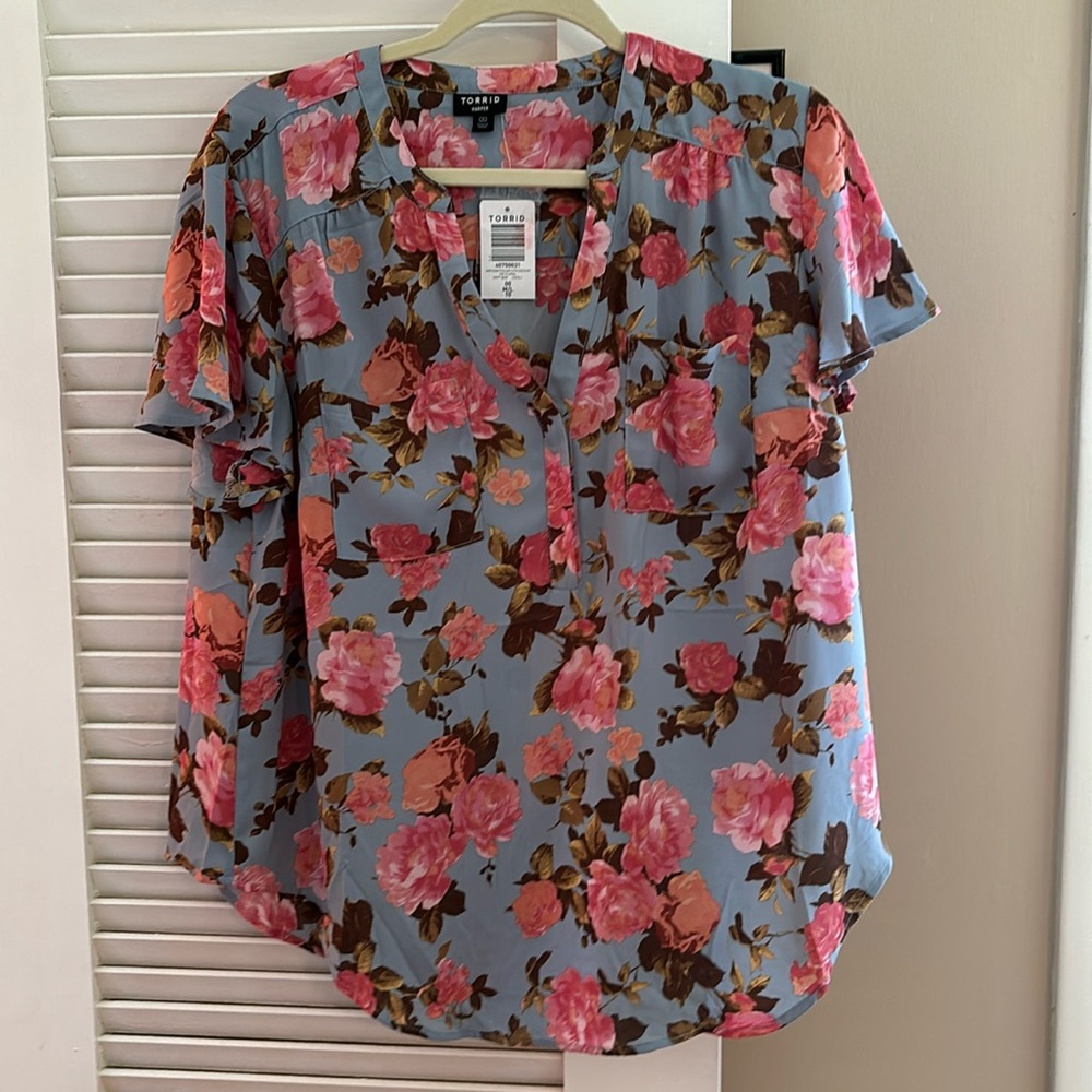 NWT-Torrid- Harper Georgette pullover blouse